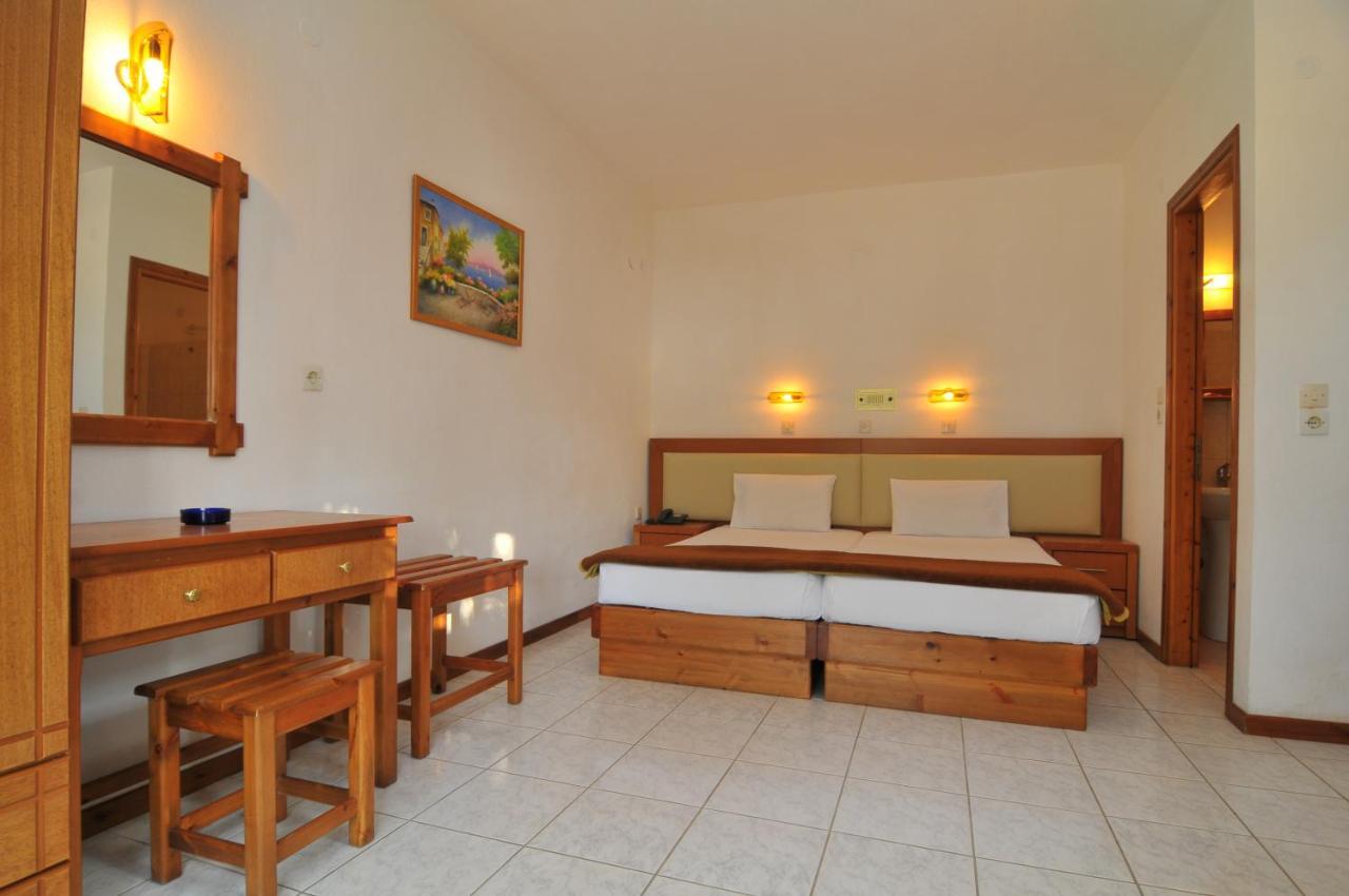 Hotel Emerald Chrysi Ammoudia Exterior photo
